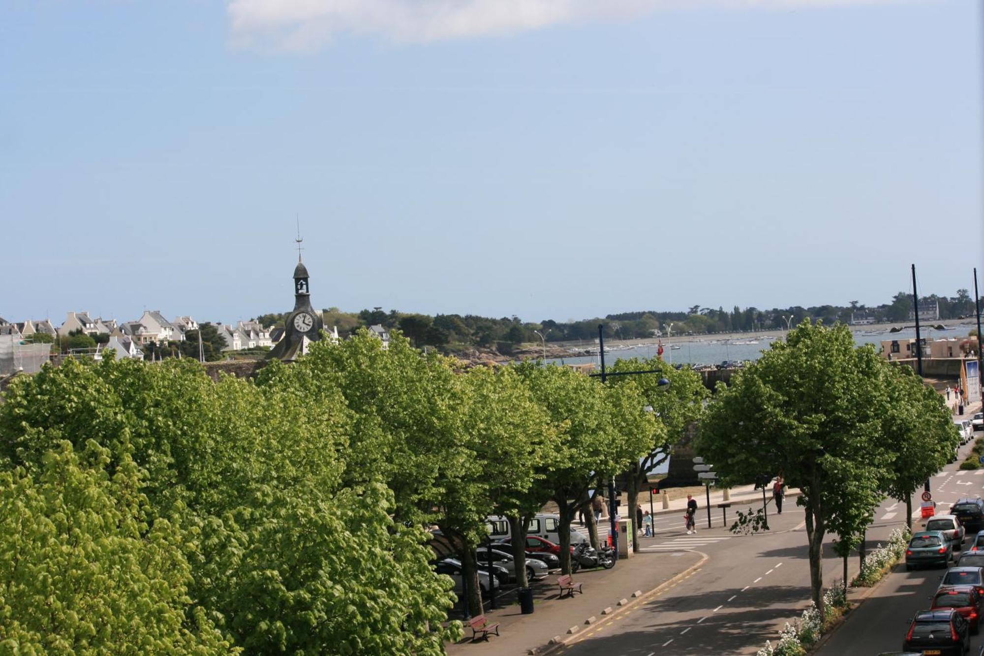 Hotel Du Port Concarneau Exterior photo